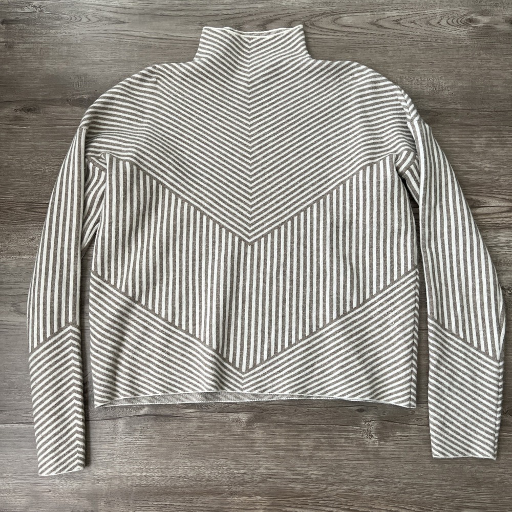 Tahari Chevron Stripe Mock Neck Sweater Womens S Brown Poly Blend